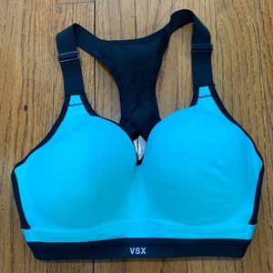 NWOT Victorias Secret Incredible Sports Bra size 32DD